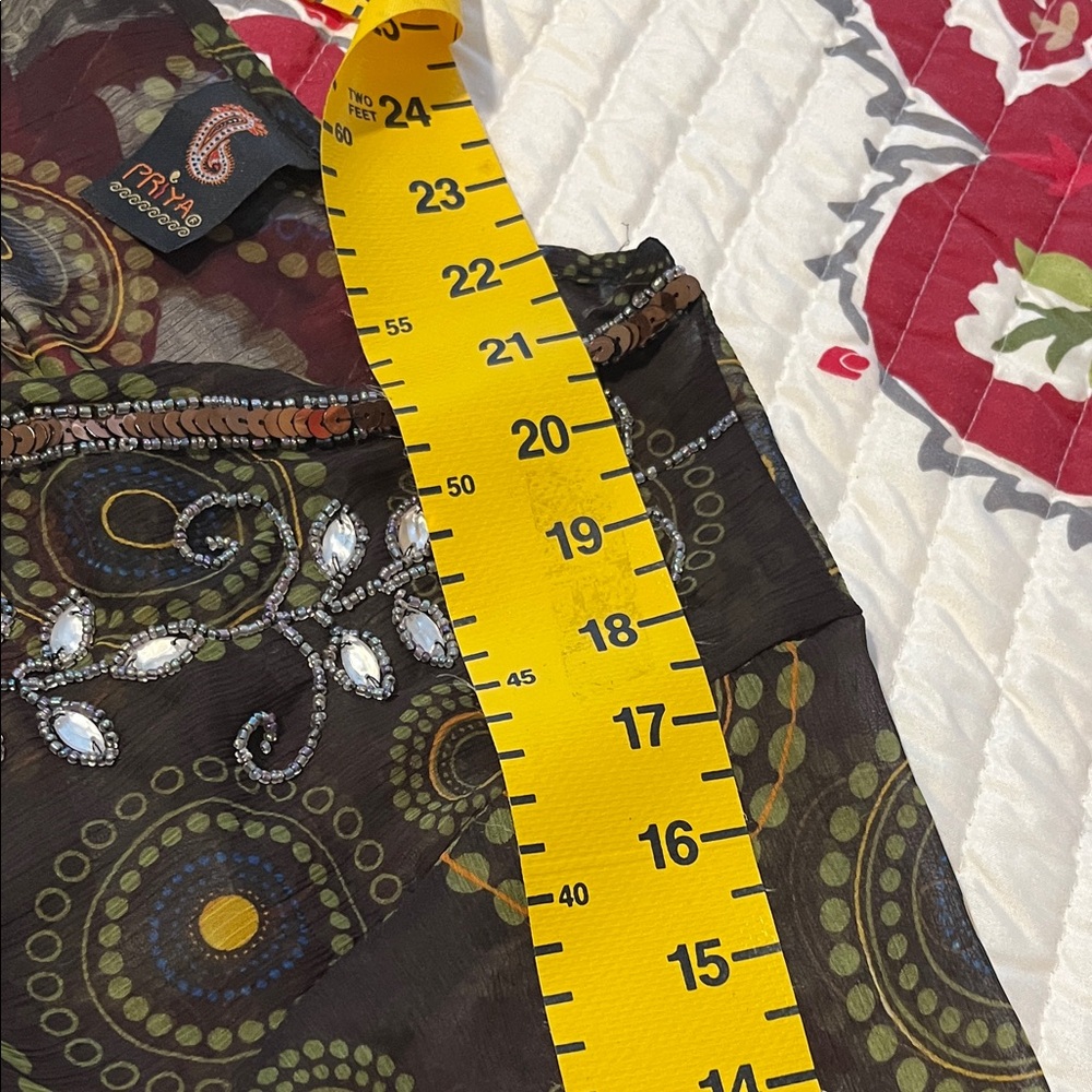 Chic Black And Green Patterned Tunic Top - image 8